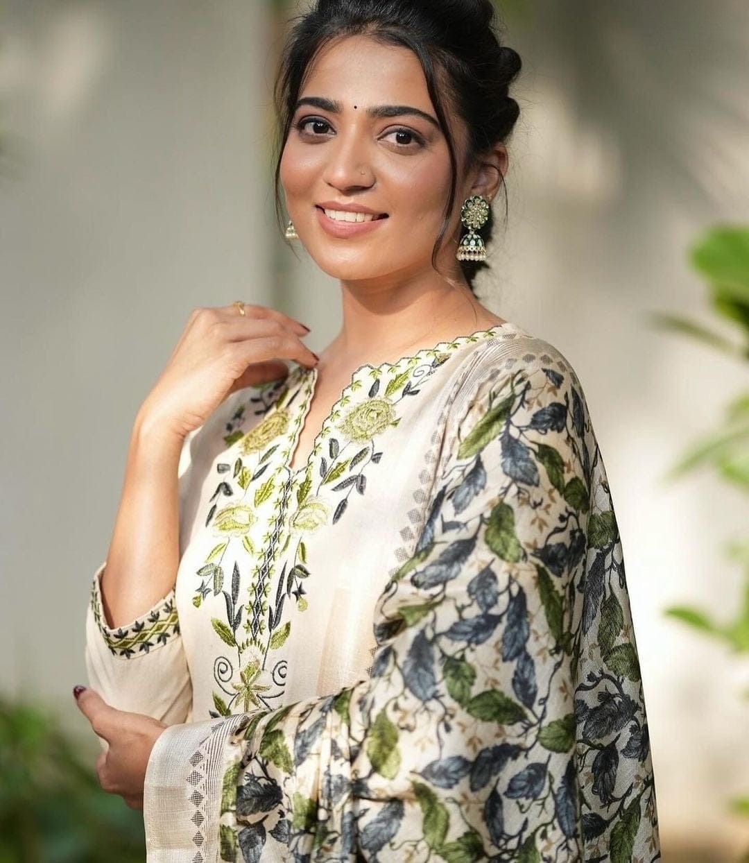 Elegant Beige Ethnic Kurta Set with Floral Dupatta