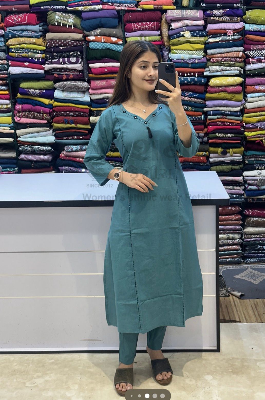 Women’s Teal Green Cotton Kurta Pant Set with Minimal Embroidery
