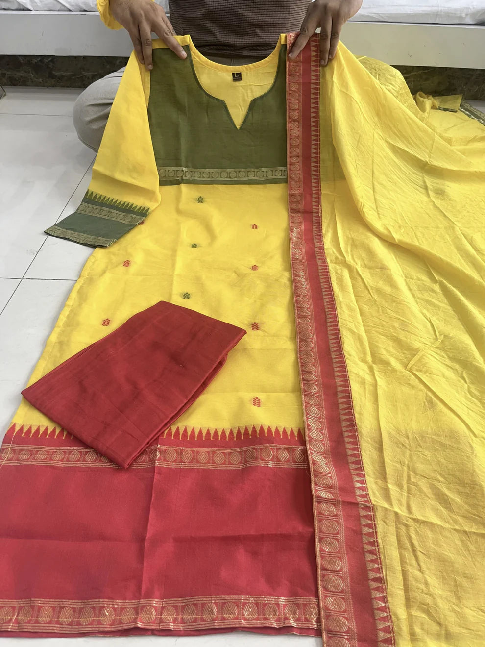 Elegant Kanchi Cotton Suit Set With Jacquard Dupatta